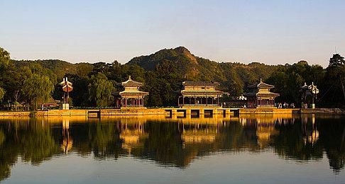 《修道院建造者》现已上架Steam 支持简体中文